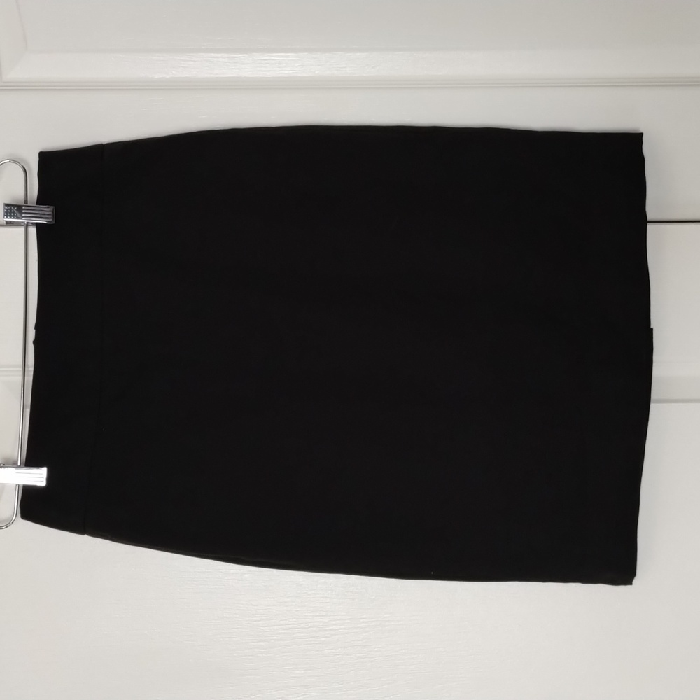 Banana Republic black pencil skirt size 6 stretch with back slit